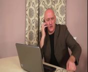 Дядя чиновник трахает свою молодую племянницу